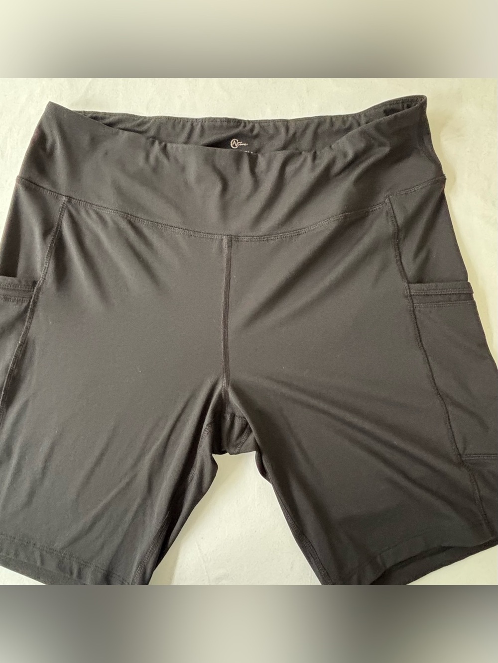 Ladies, X-Large, Black Athletic High-Waist Bike Shorts with Side Pockets